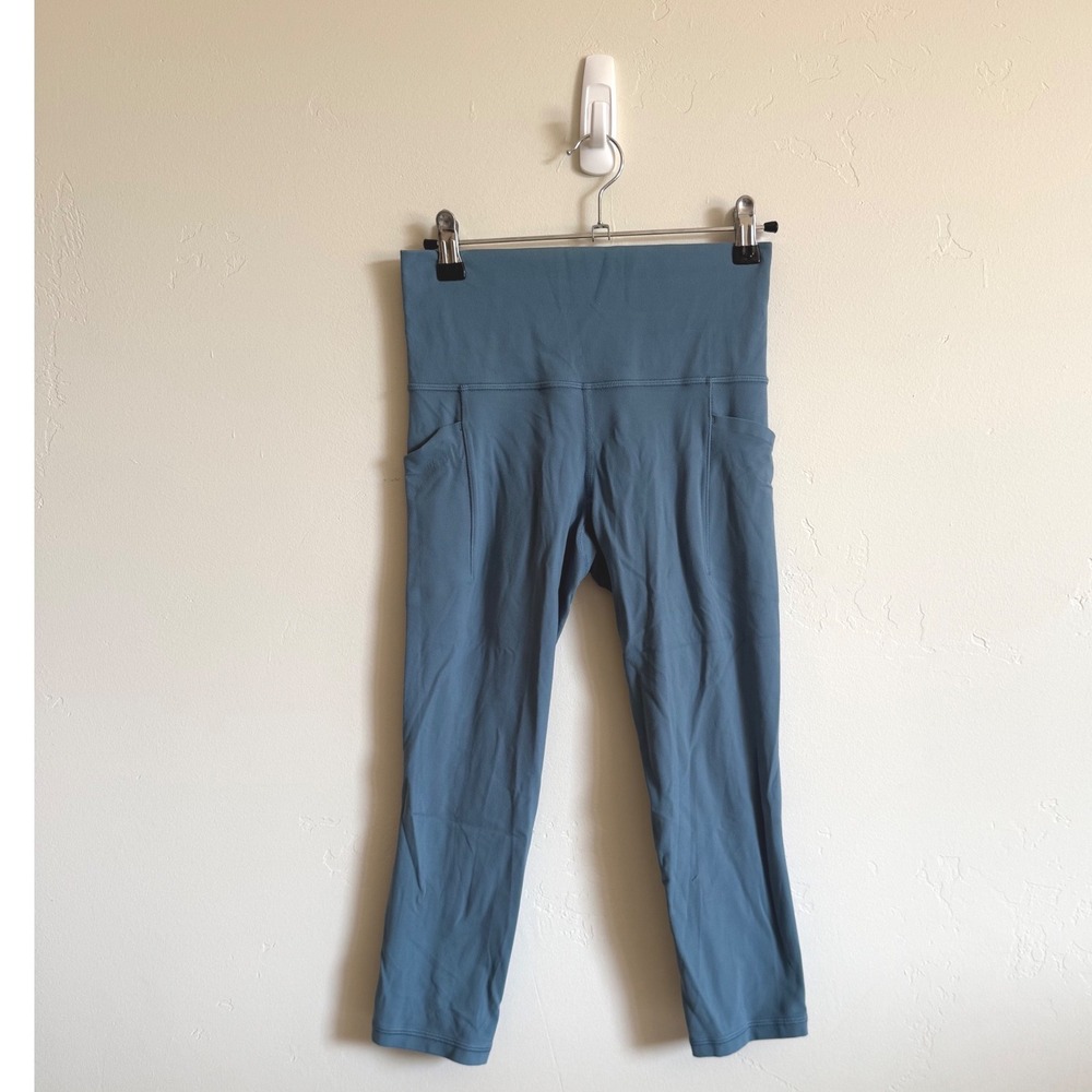 Athleta Salutation Stash Pocket II Capri Leggings Blue - Picture 2 of 8